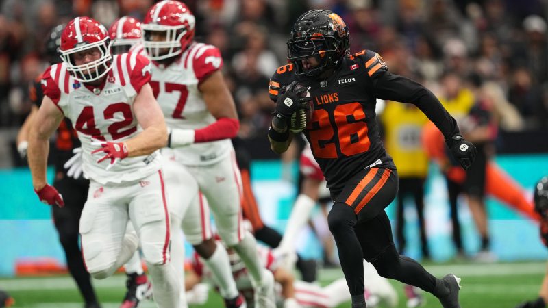 INSANE 95-yard kick return TD for BC rookie Robert Carter Jr.